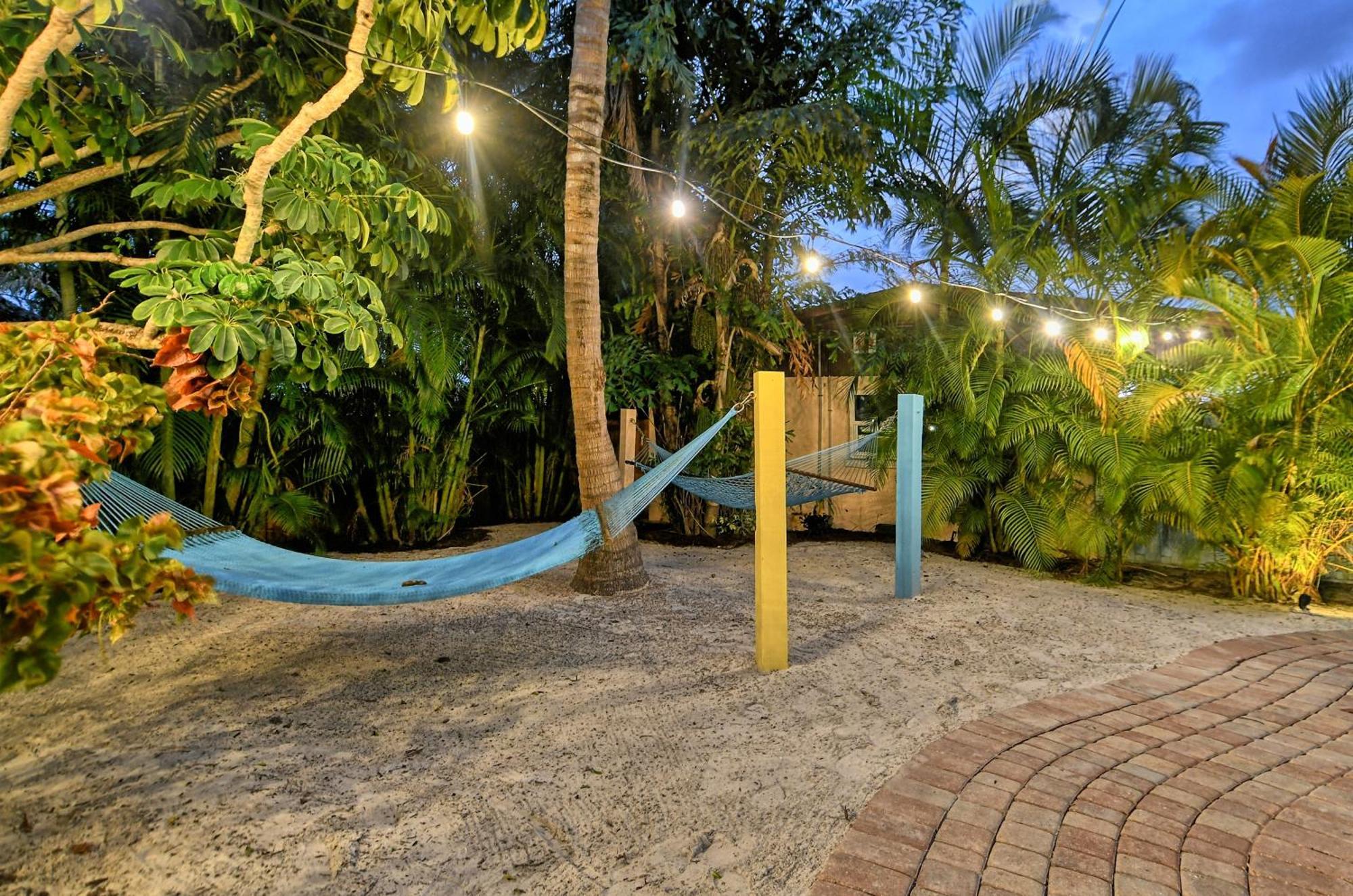 סרסוטה Siesta Key Palms Resort מראה חיצוני תמונה